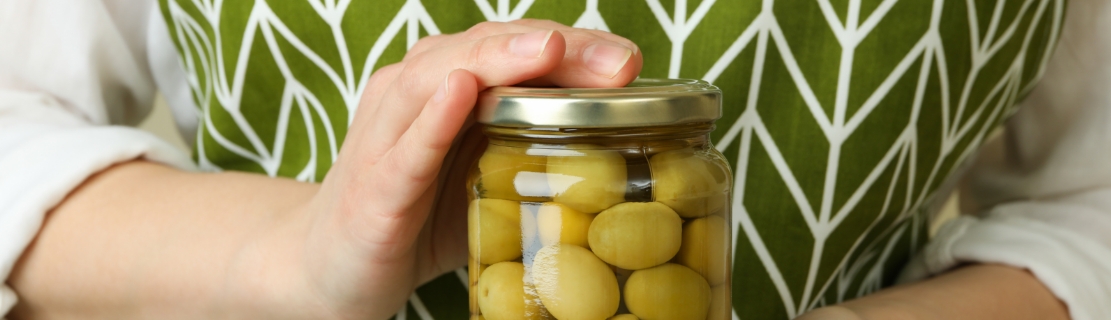 Salmuera durante el proceso de fermentación de aceitunas